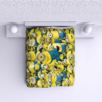 Bed Cover Lots of Minions