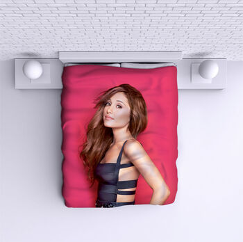 Bed Cover Ariana Grande pink